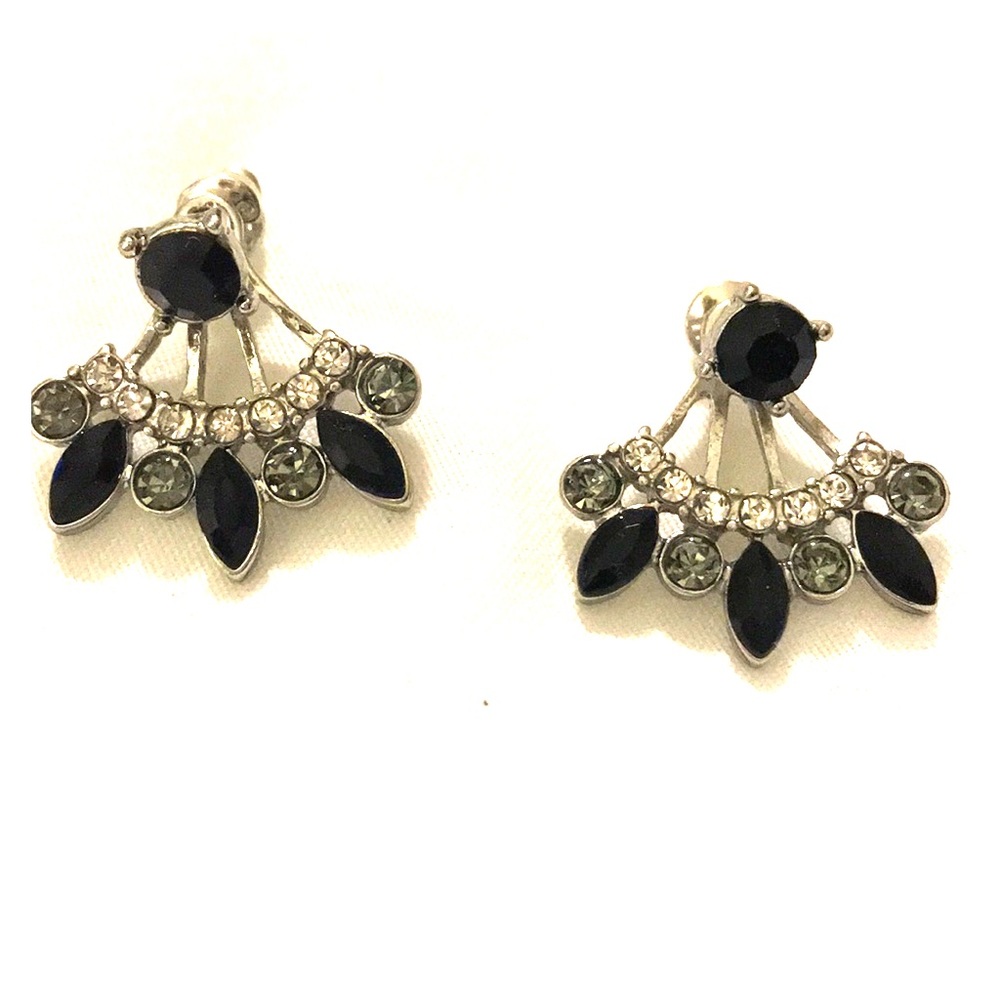 Women’s earrings